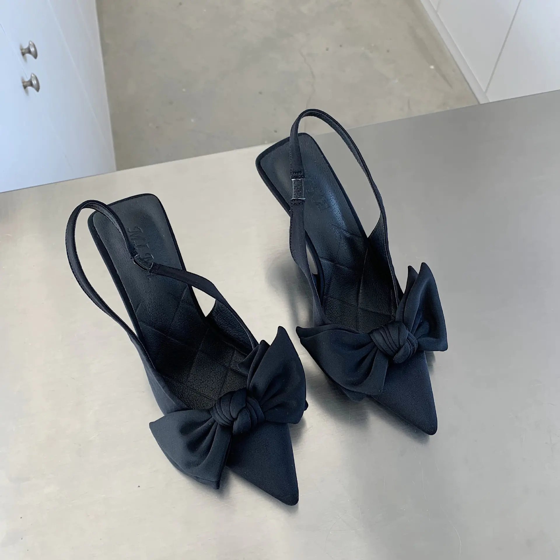Pointed Toe Bow Stiletto Heels in Microfiber